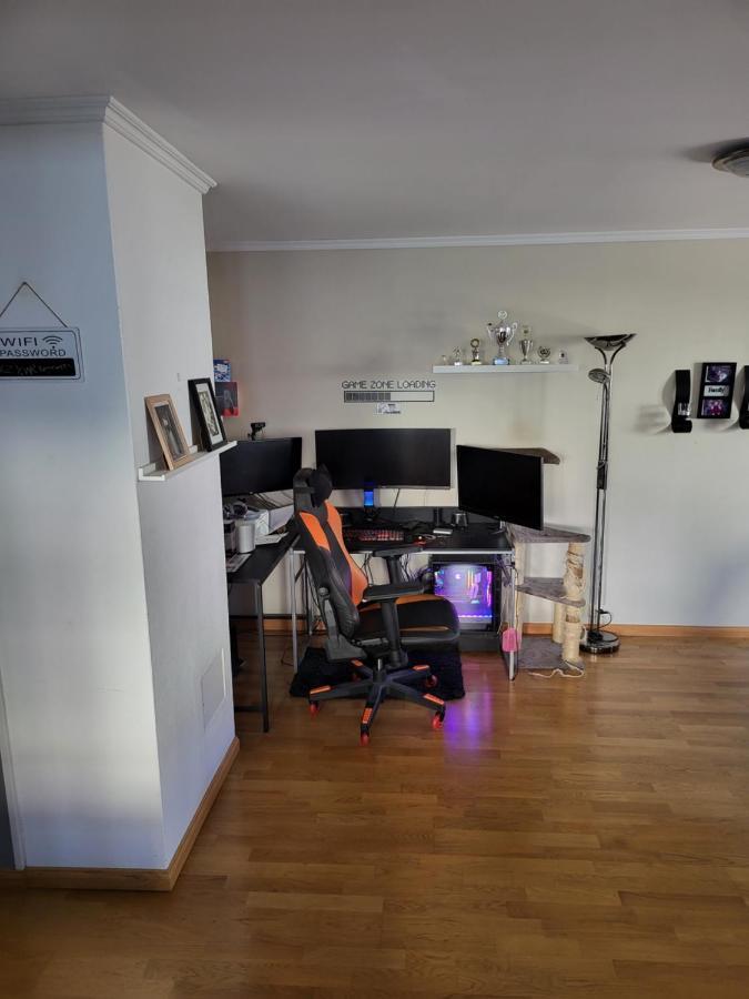 Sentrumsleilighet Med Gratis Parkering Til Leie Apartment Arendal Exterior foto